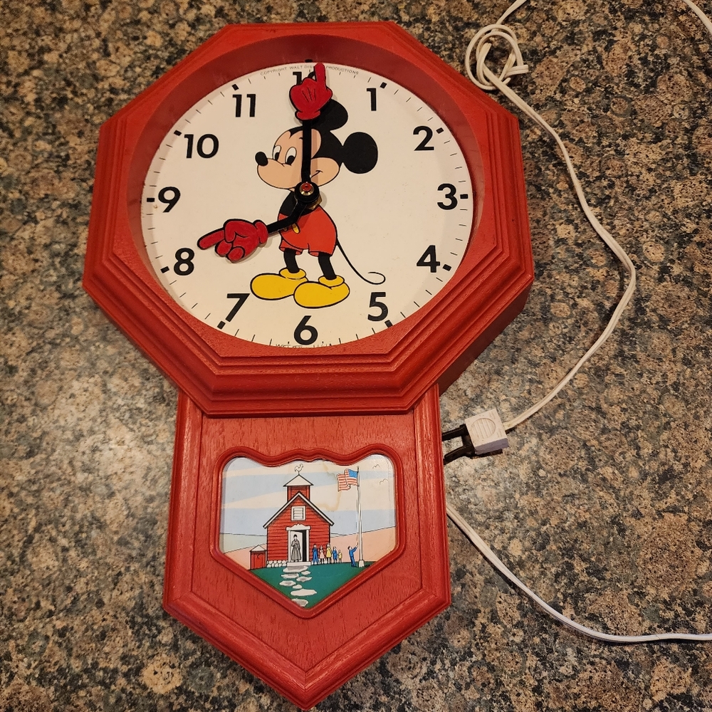 Vintage Mickey Mouse Electric Clock